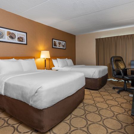 Comfort Inn Пікерінг Екстер'єр фото