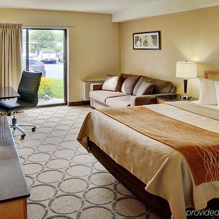 Comfort Inn Пікерінг Екстер'єр фото