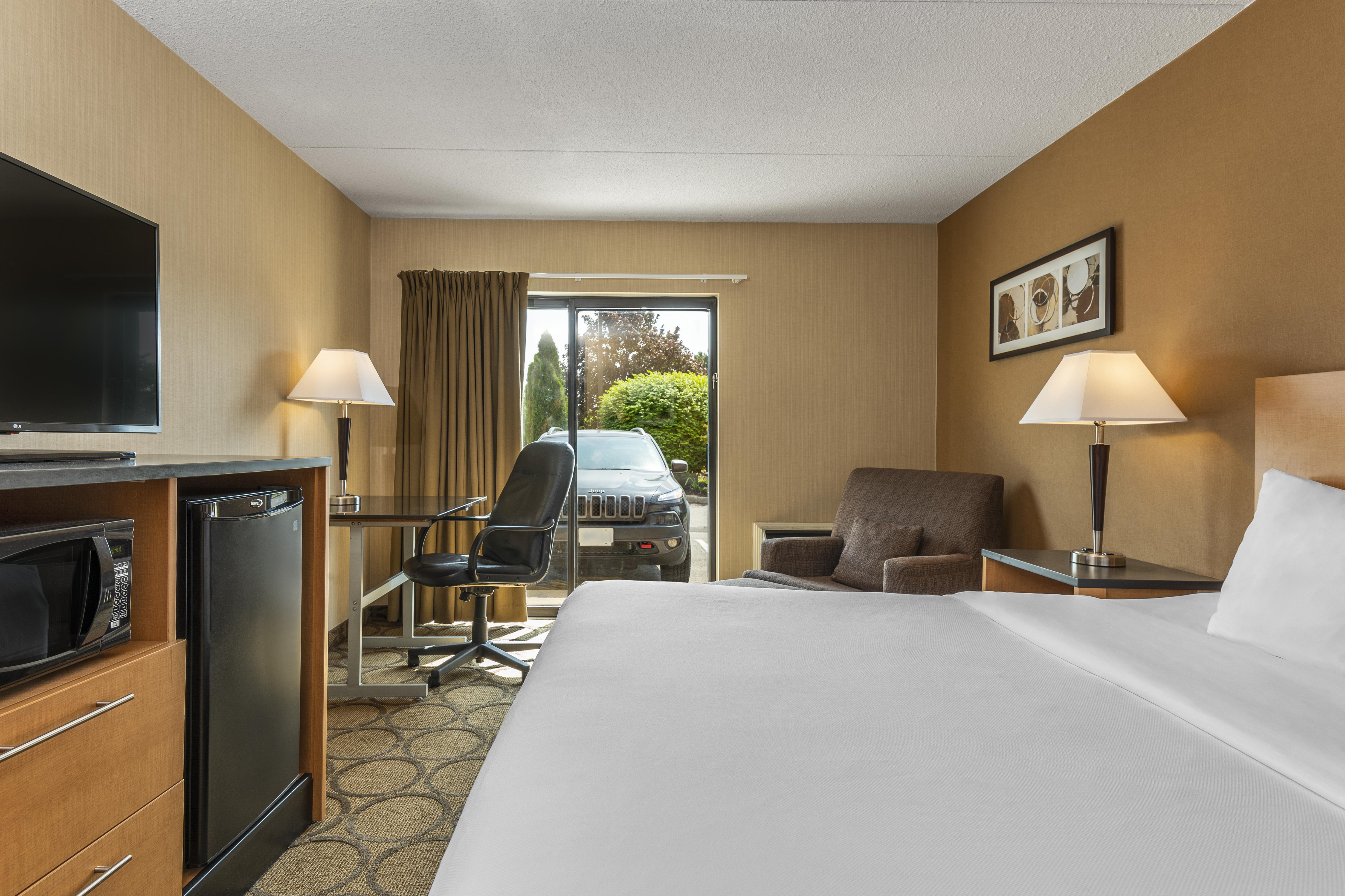 Comfort Inn Пікерінг Екстер'єр фото