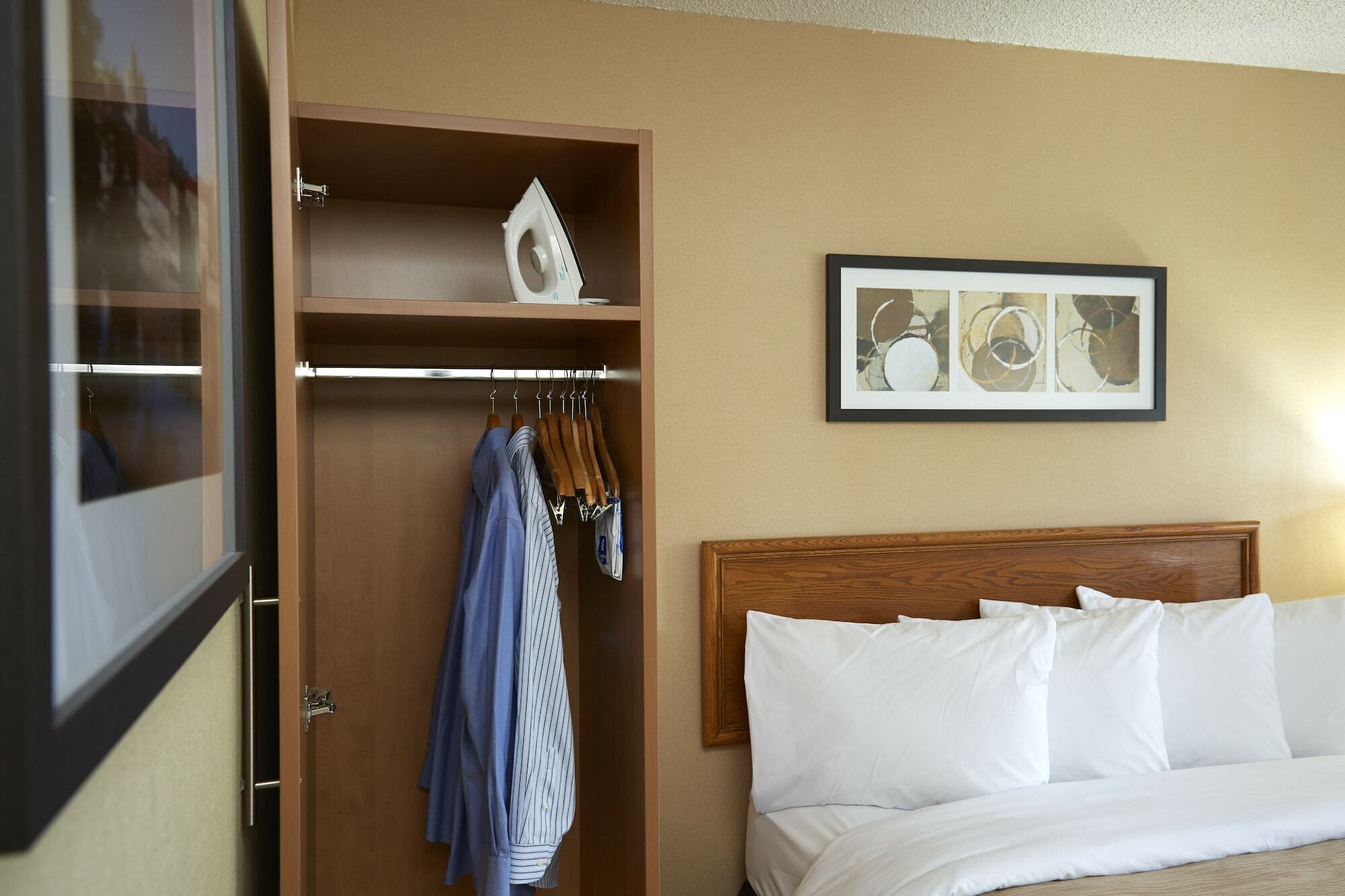 Comfort Inn Пікерінг Екстер'єр фото